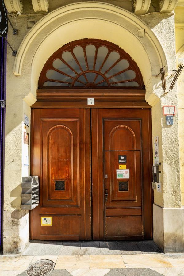 Basilika View Elegant Suite Need Reservation For Free Parking Budapest Ngoại thất bức ảnh